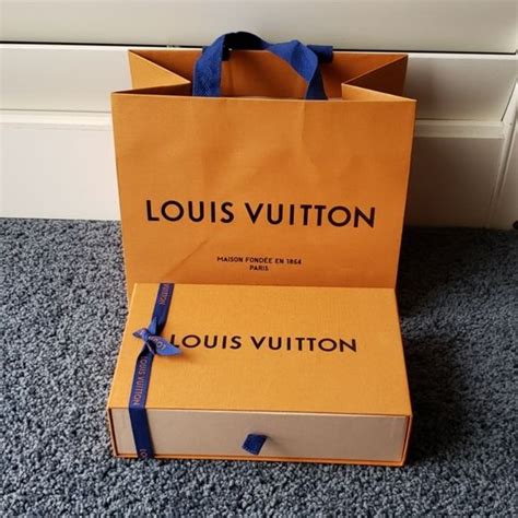 louis vuitton cadeaupapier|Louis Vuitton boxes.